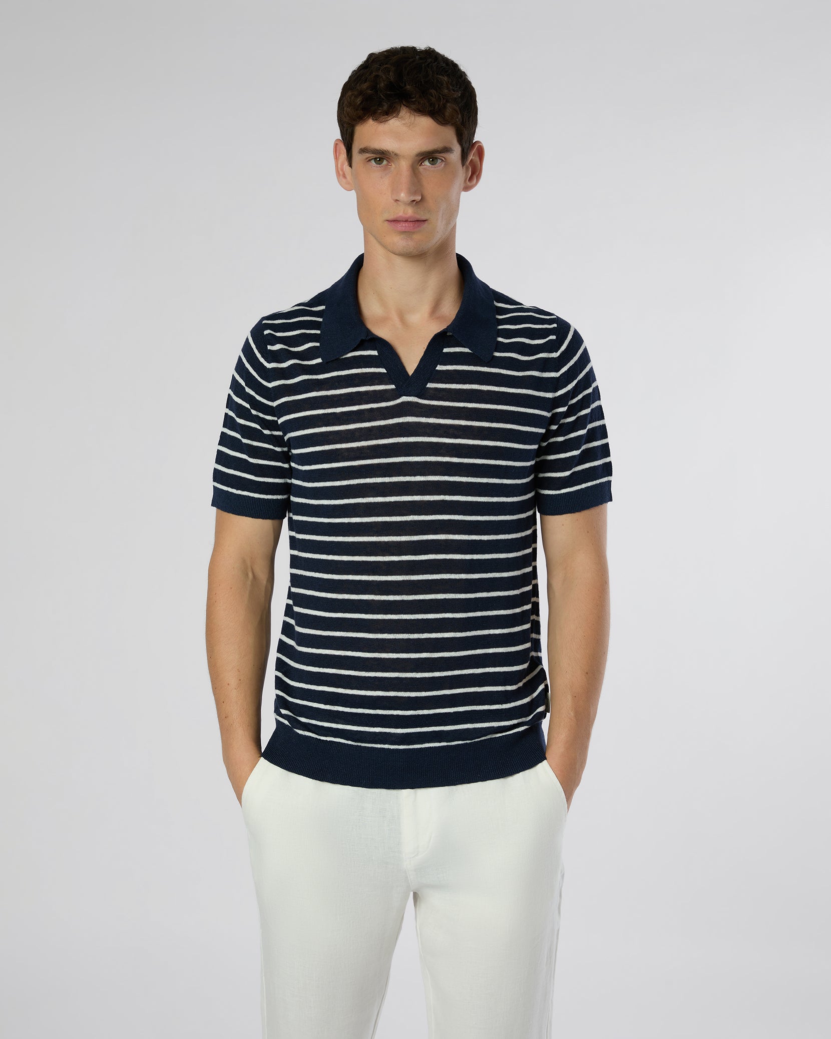 Deep Navy/White