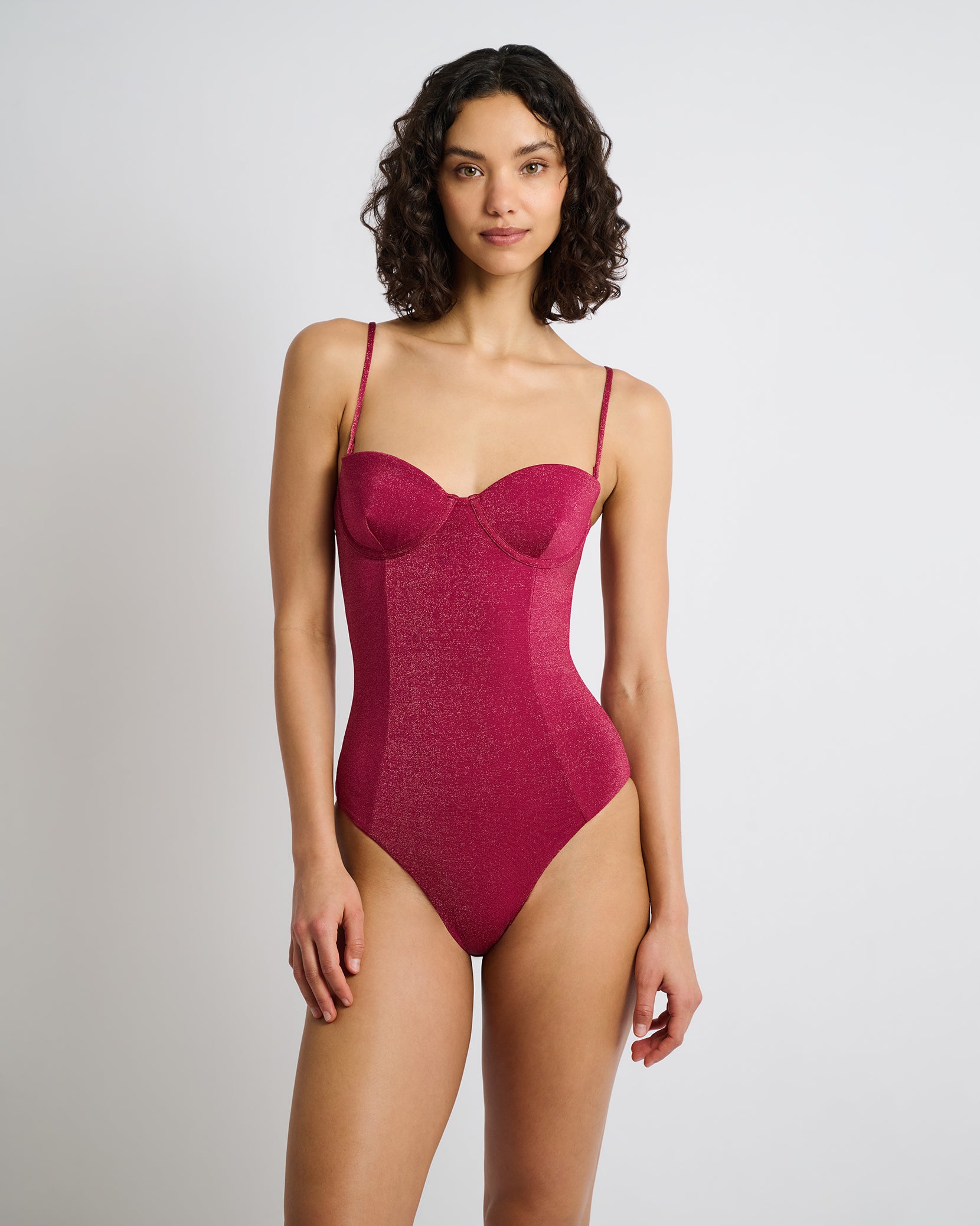 ワンピース水着 VALLO DE NEAR Silhouette Swimsuit Red Dolfin Reliance Solid V-Back One Piece Swimsuit at