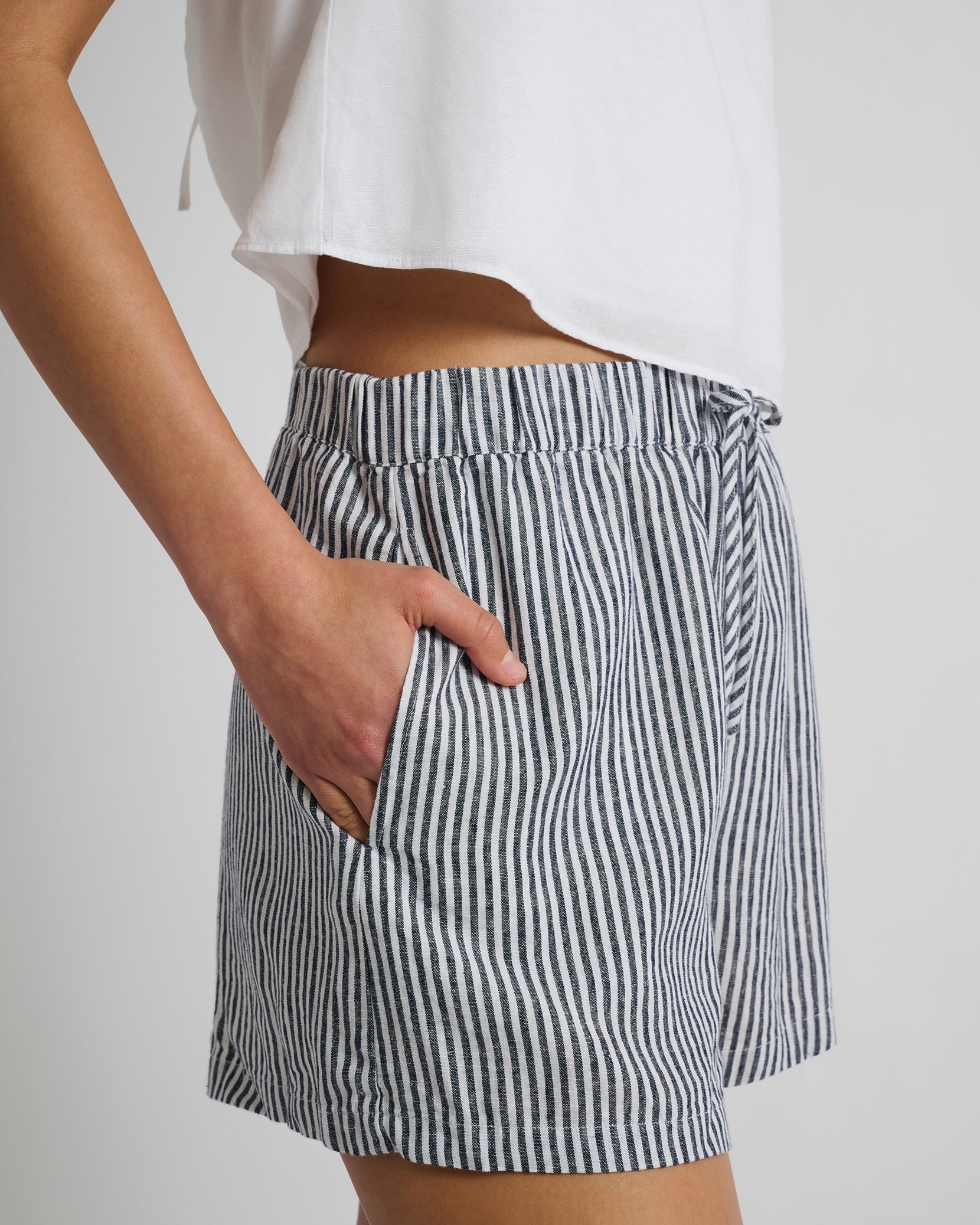Deep Navy/White