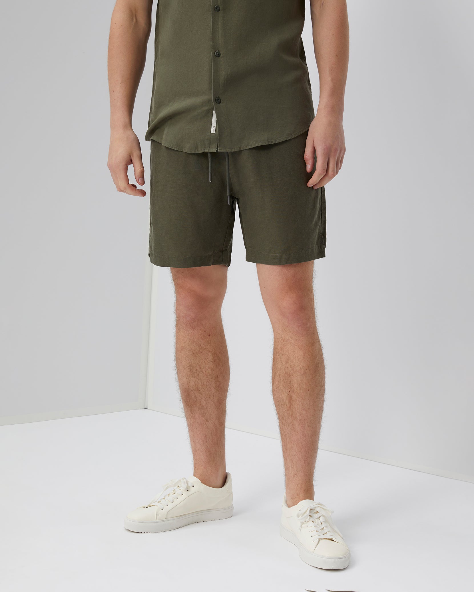 Onia Linen good Shorts 36