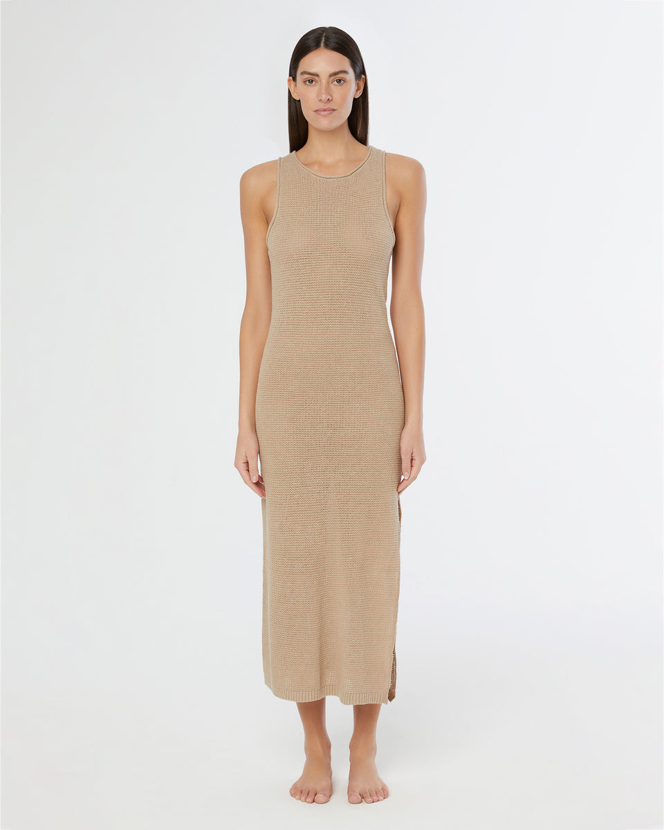 Linen knitted dress with neckline popular at the front and back laced