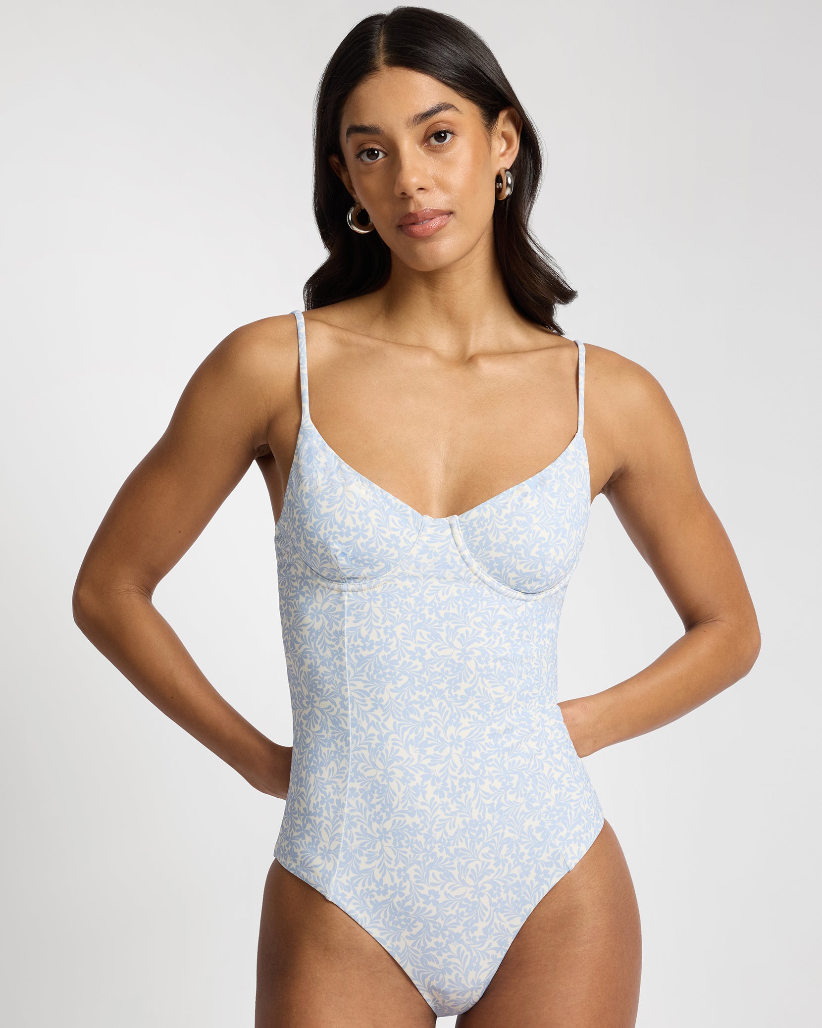 Chelsea One Piece – onia