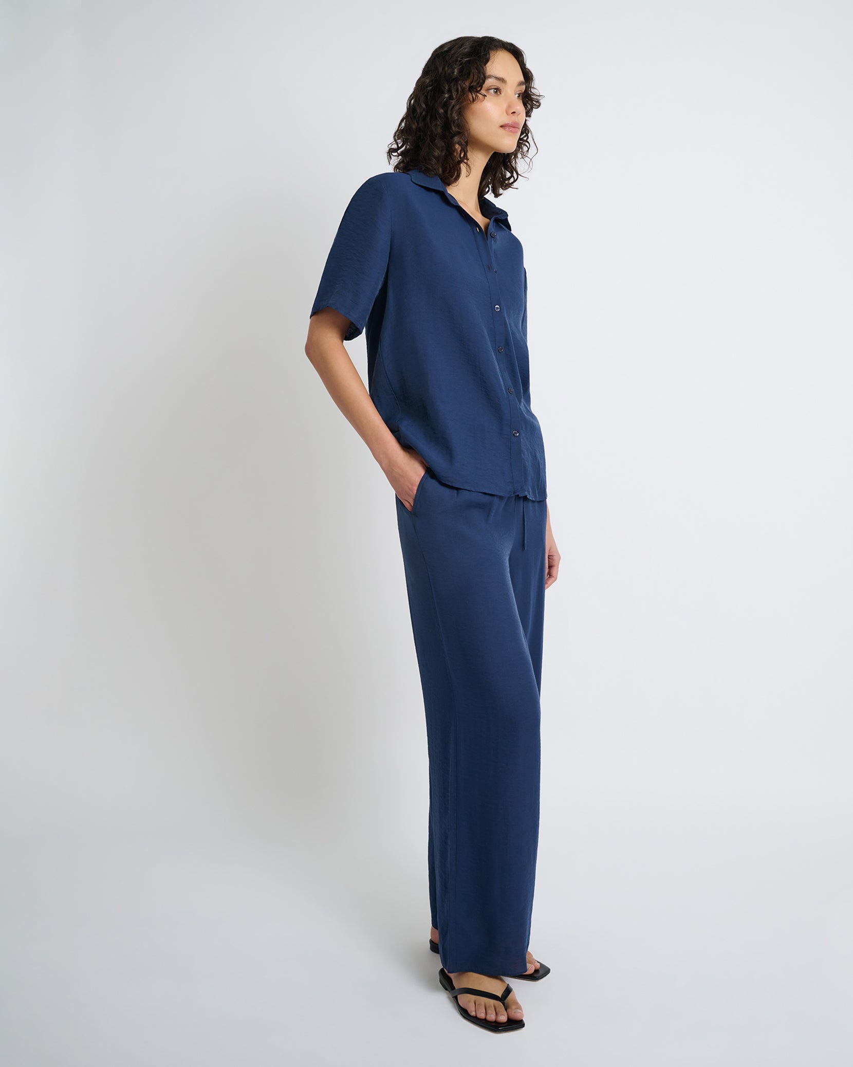 【新品】UL Short Sleeve Shirt XLサイズ Navy UL Short Sleeve Shirt | 山と道 U.L. HIKE & BACKPACKING
