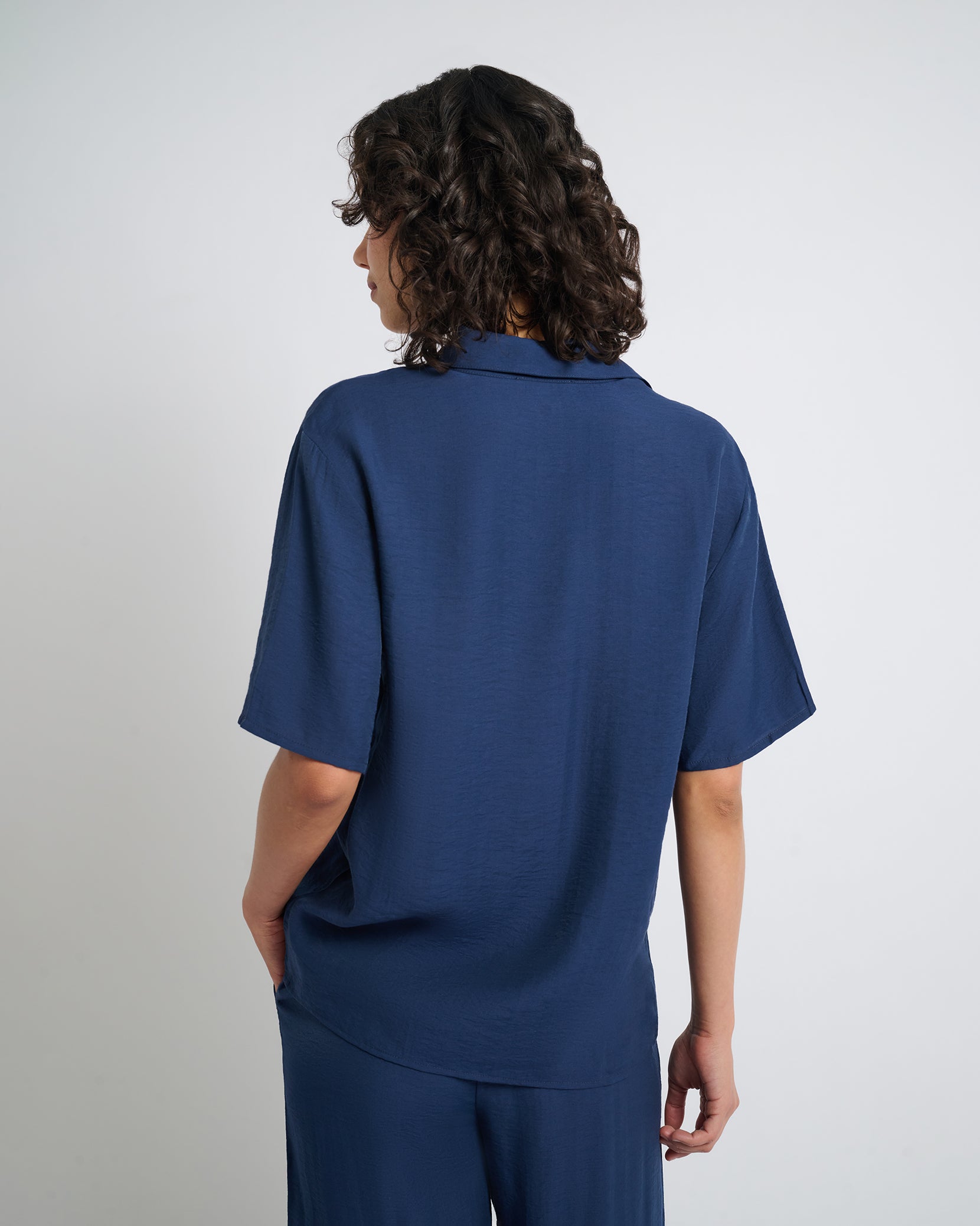 【新品】UL Short Sleeve Shirt XLサイズ Navy UL Short Sleeve Shirt | 山と道 U.L. HIKE & BACKPACKING