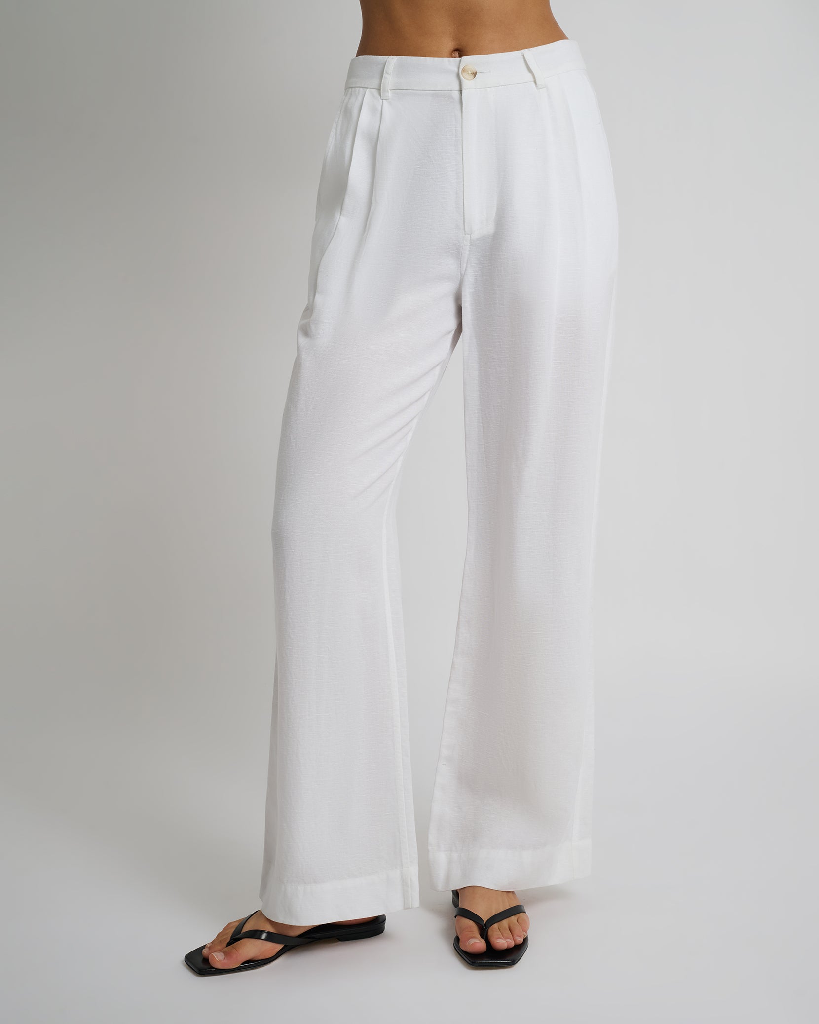 Air Linen Pleated Trouser