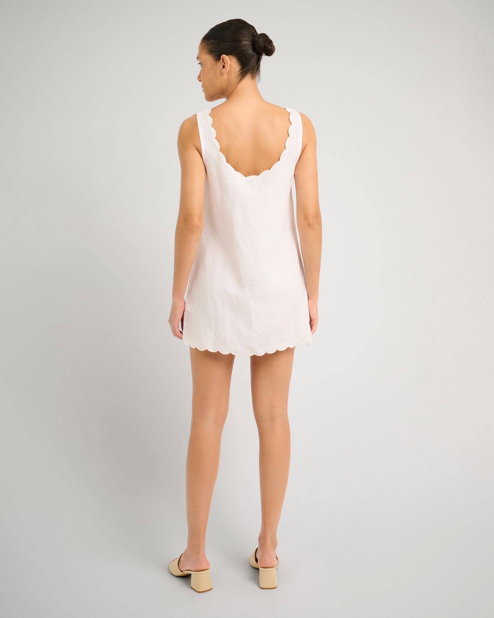 Air Linen Scallop Shift Dress – onia