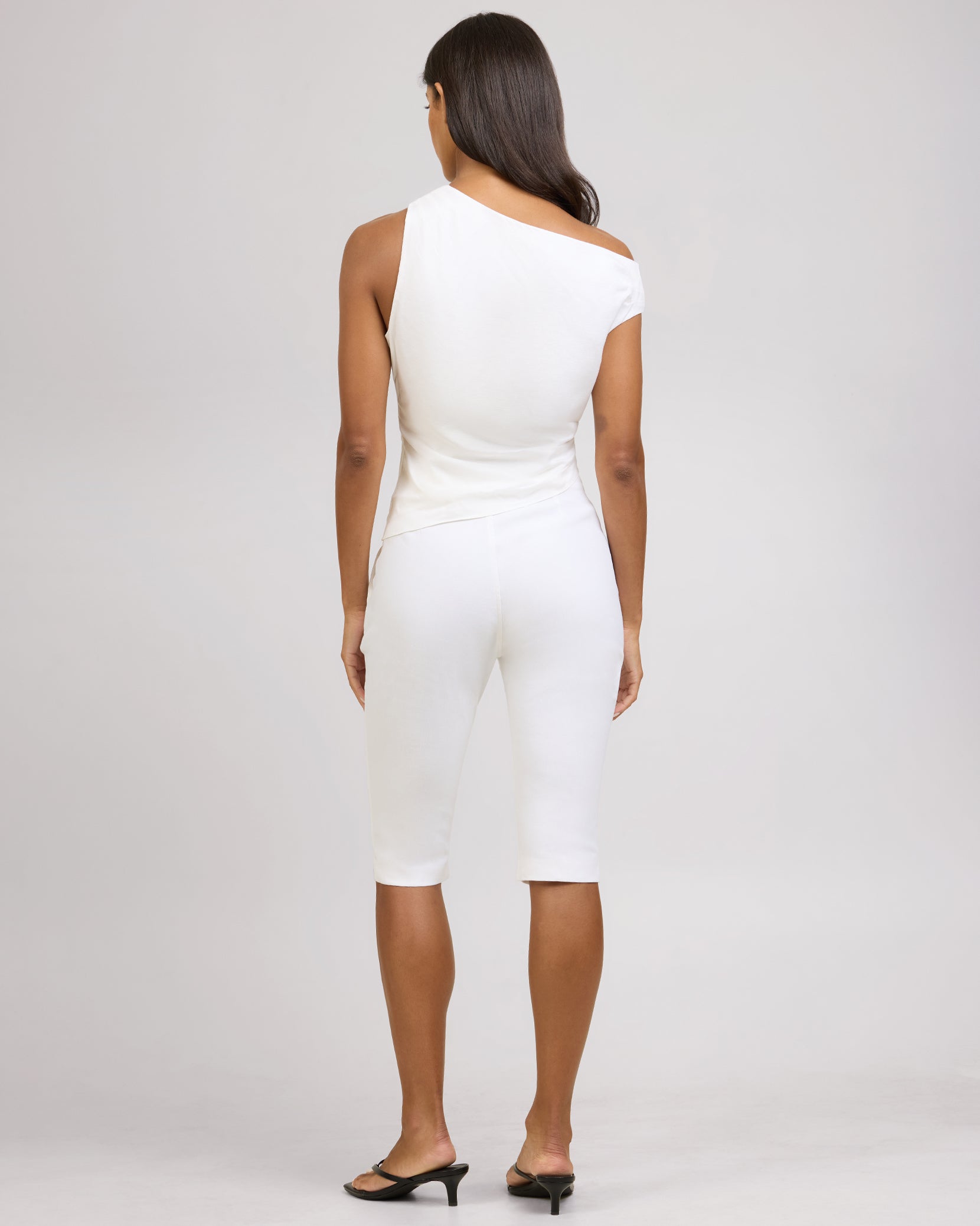 Slim Fit Capri Pant