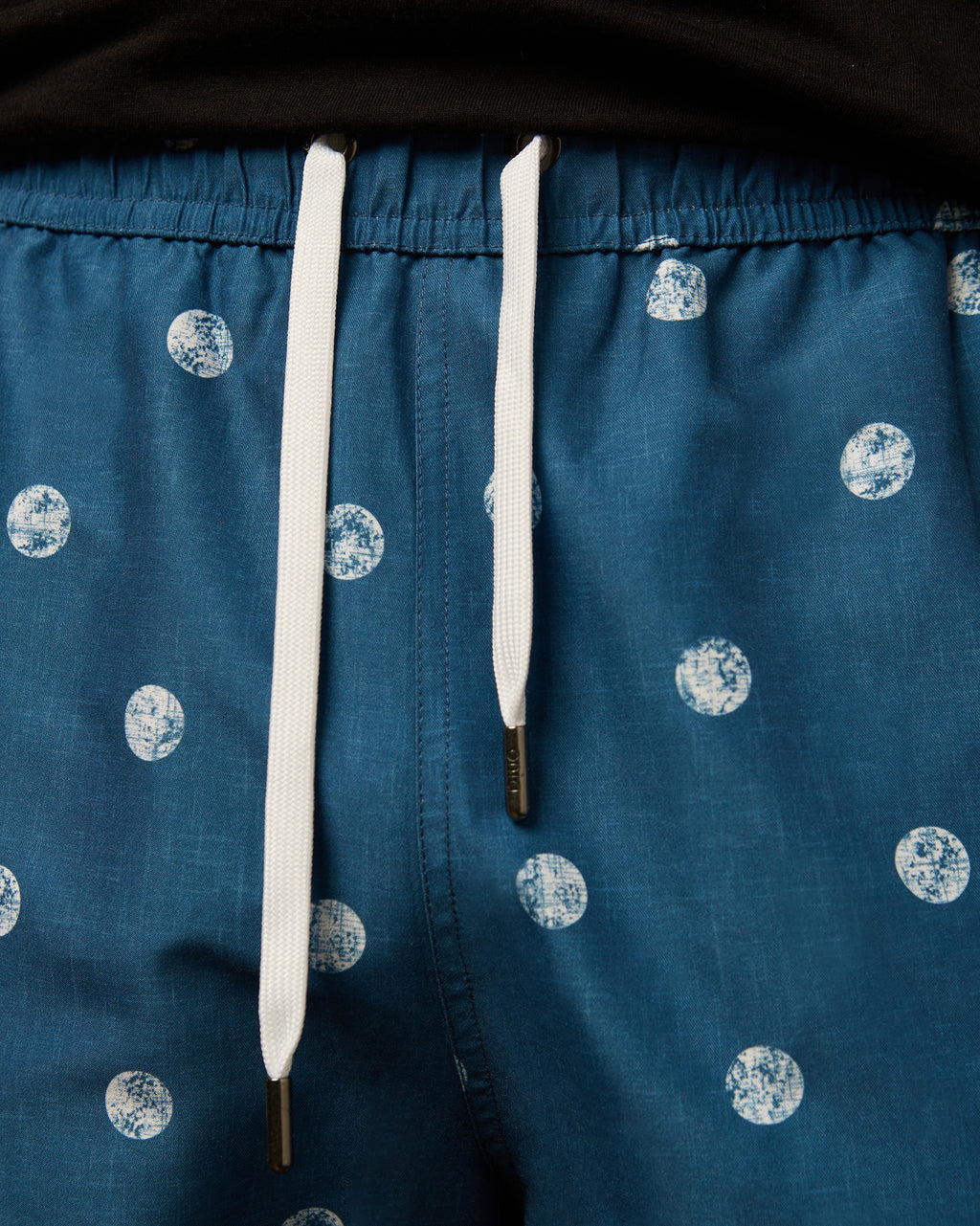 Dark Blue/White
